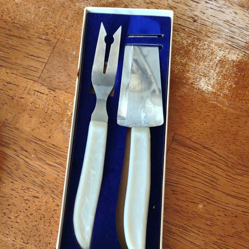 Vintage 2 Piece Hostess Set